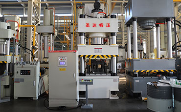 徐州生產(chǎn)500噸四柱液壓機(jī)廠家哪里好？